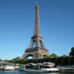 Tour Eiffel depuis le bateau mouche - Classe découverte de Paris