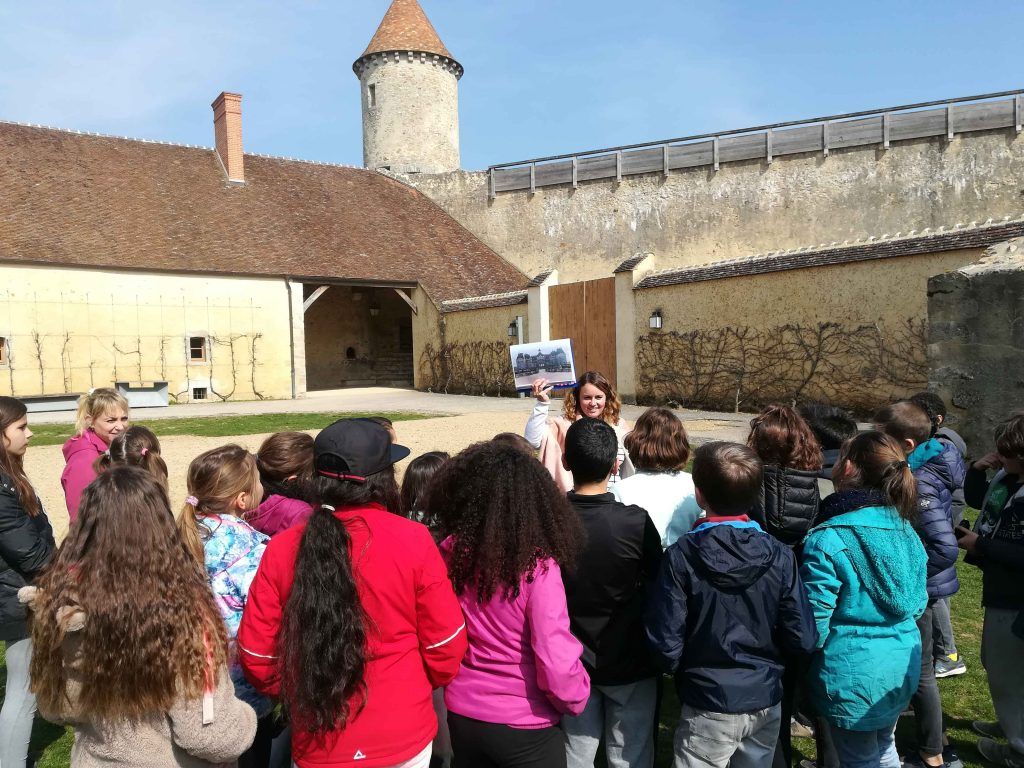 Château Blandy les Tours - Classe Moyen Age