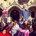 Les géants et Mr le Maire - Classe découverte Hauts de France